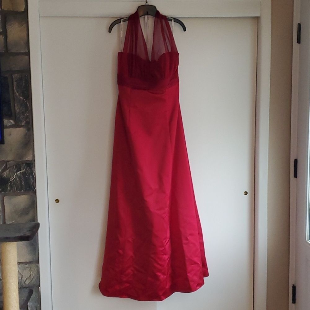 David's Bridal Cranberry,Apple, Red, Bridesmaid Gown, Dress Sz 16 Prom?